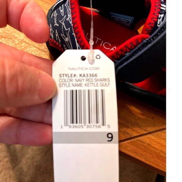 Nautica Kids Water Shoes Sandals Shark Print Navy Red Hook Loop Size 9 NWT - Picture 4 of 14